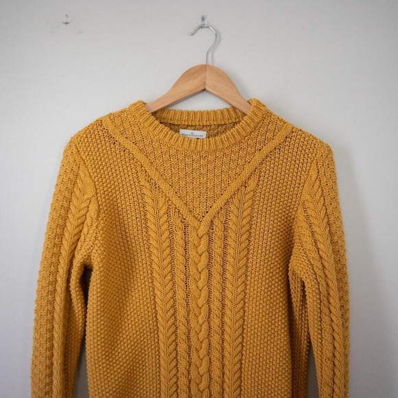 L.L. Bean Sweaters - LL Bean Signature Chunky Cable Knit Sweater
